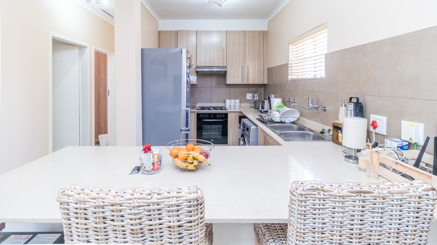 2 Bedroom Property for Sale in Noordwyk Gauteng
