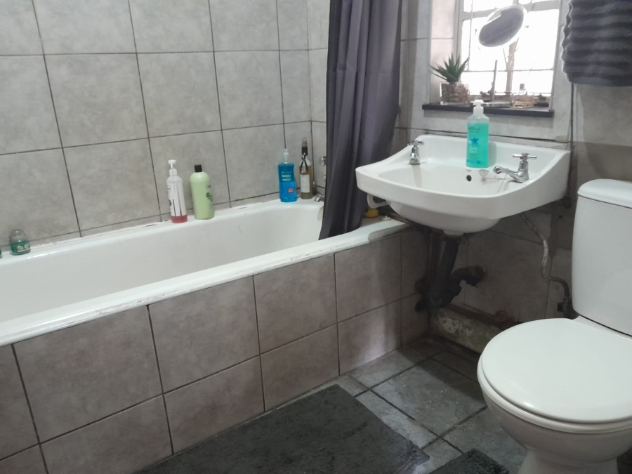 3 Bedroom Property for Sale in Gezina Gauteng