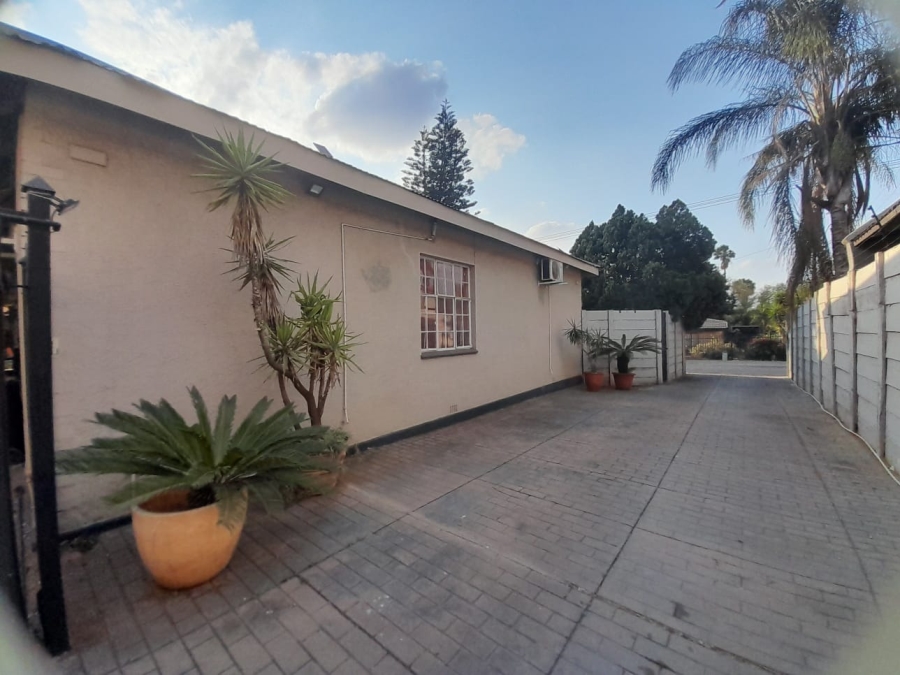 3 Bedroom Property for Sale in Gezina Gauteng