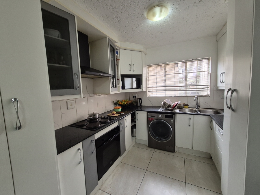 2 Bedroom Property for Sale in Bedfordview Gauteng