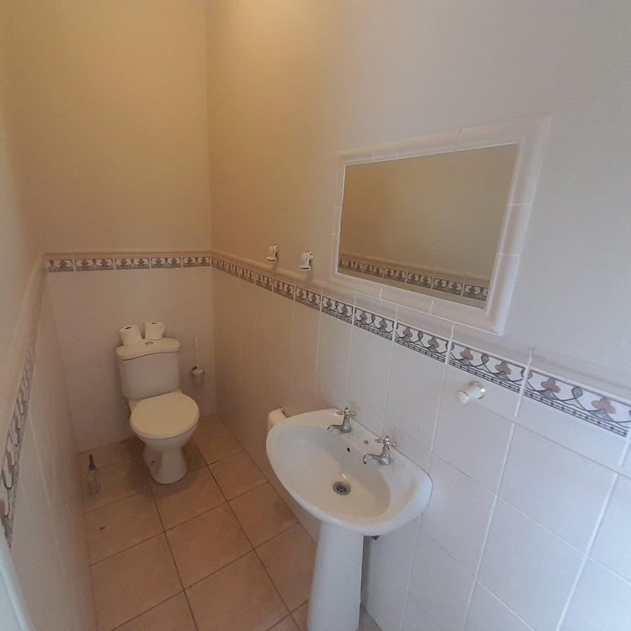 To Let 2 Bedroom Property for Rent in Hekpoort Gauteng