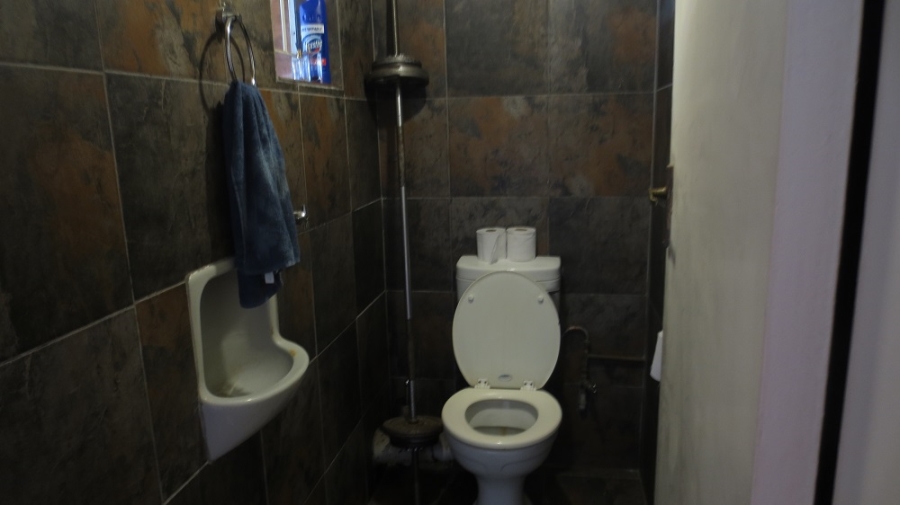 2 Bedroom Property for Sale in Windsor East Gauteng