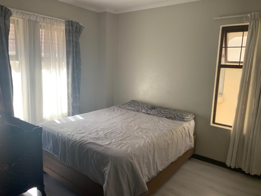 2 Bedroom Property for Sale in Kosmosdal Gauteng