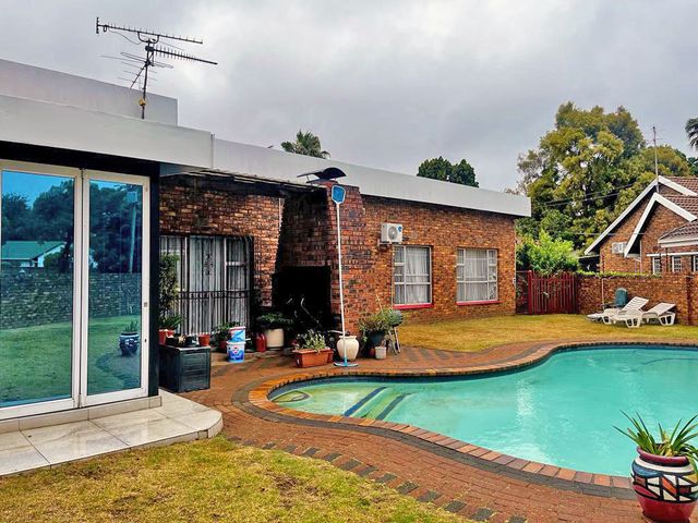 4 Bedroom Property for Sale in Sunward Park Gauteng