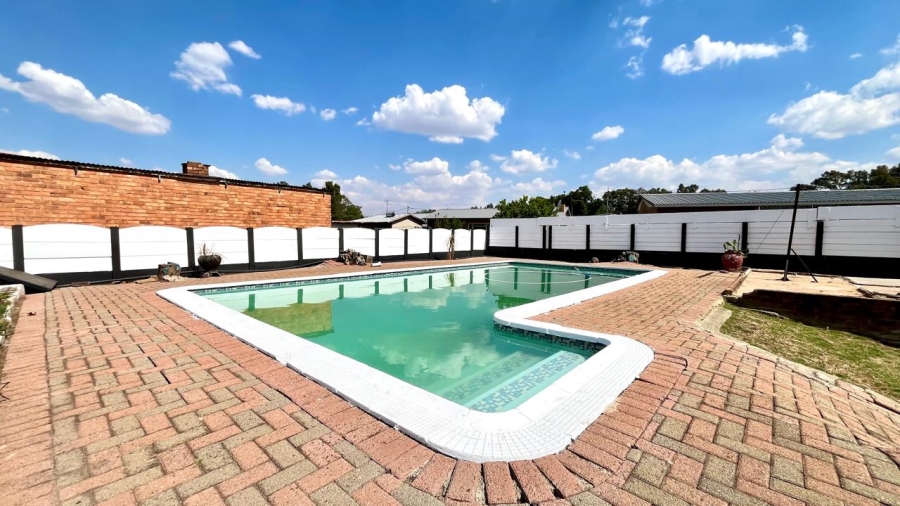 3 Bedroom Property for Sale in Brenthurst Gauteng