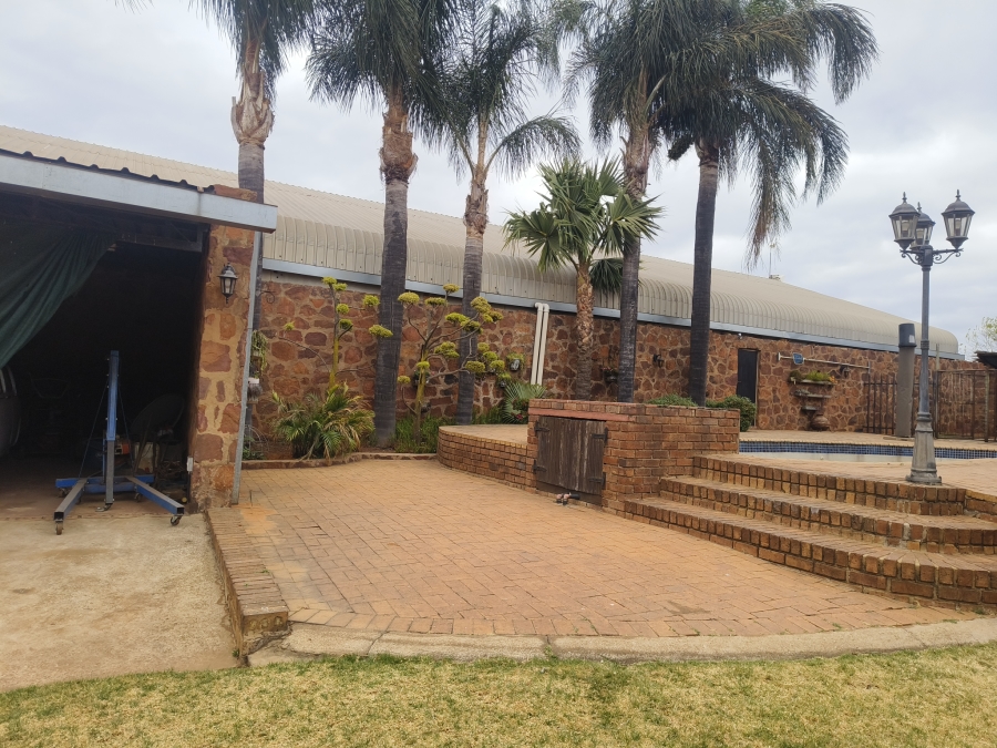 5 Bedroom Property for Sale in Onspoed AH Gauteng