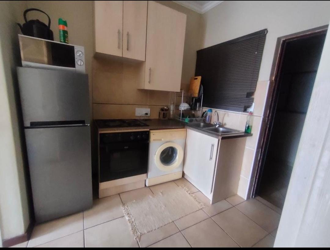 1 Bedroom Property for Sale in Hillcrest Gauteng