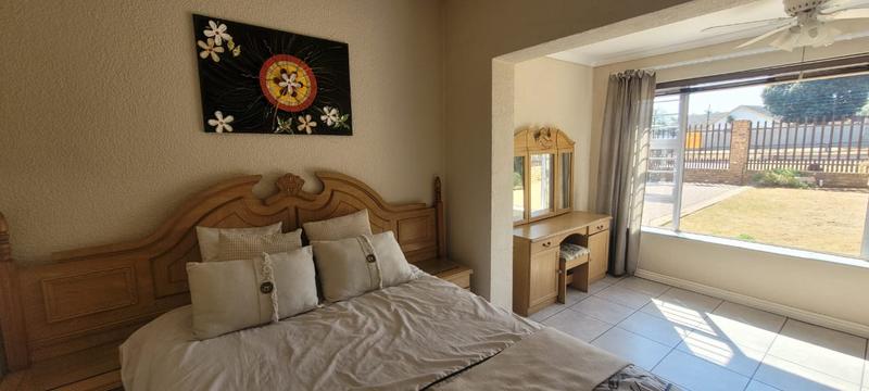 3 Bedroom Property for Sale in Verwoerdpark Gauteng