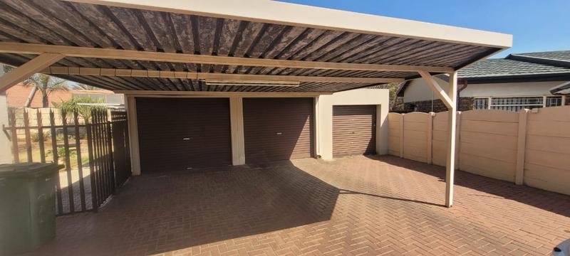 3 Bedroom Property for Sale in Verwoerdpark Gauteng