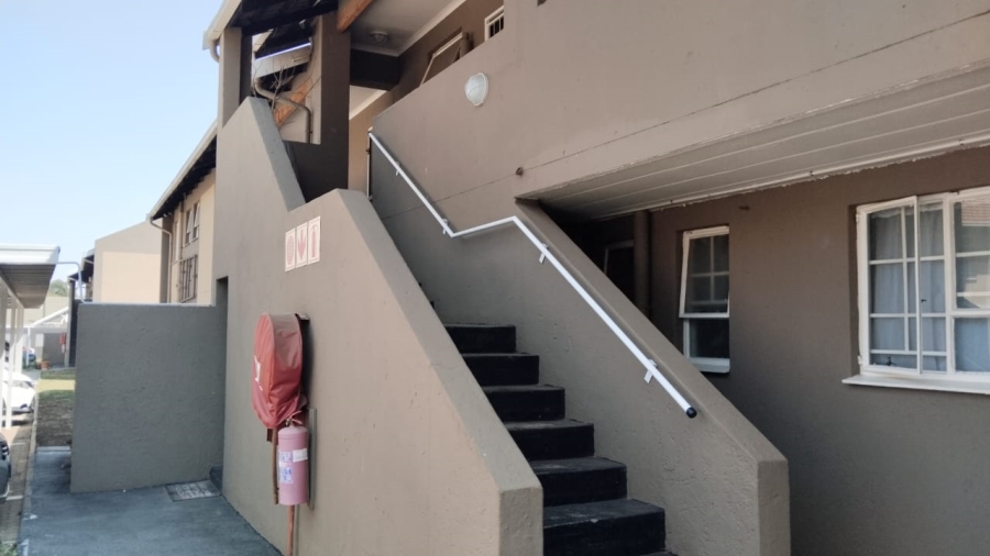 2 Bedroom Property for Sale in Verwoerdpark Gauteng