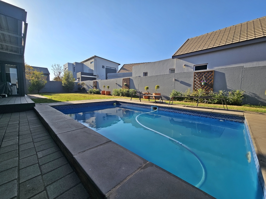 To Let 4 Bedroom Property for Rent in Midstream Meadows Gauteng