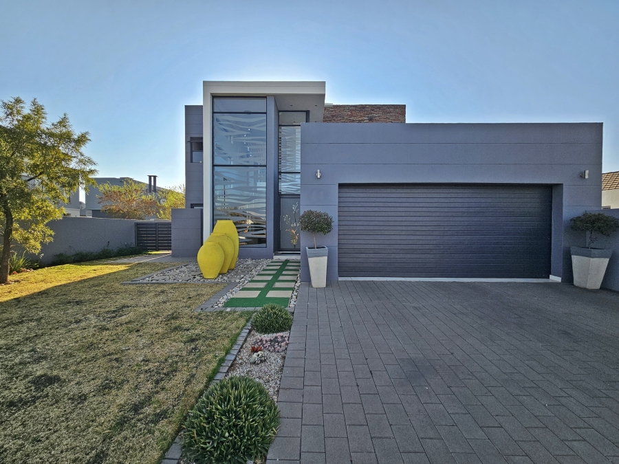 To Let 4 Bedroom Property for Rent in Midstream Meadows Gauteng