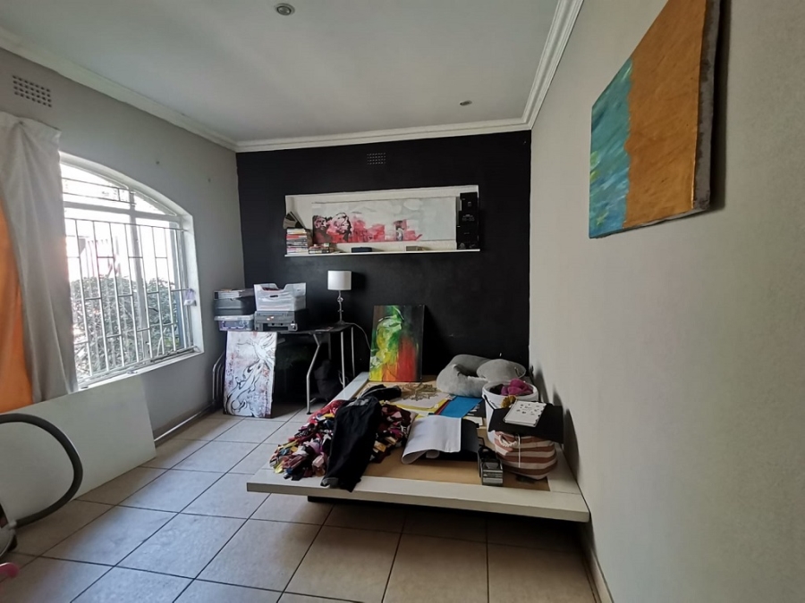 4 Bedroom Property for Sale in Oakdene Gauteng