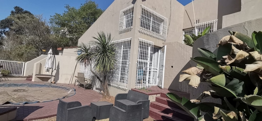 3 Bedroom Property for Sale in Oakdene Gauteng