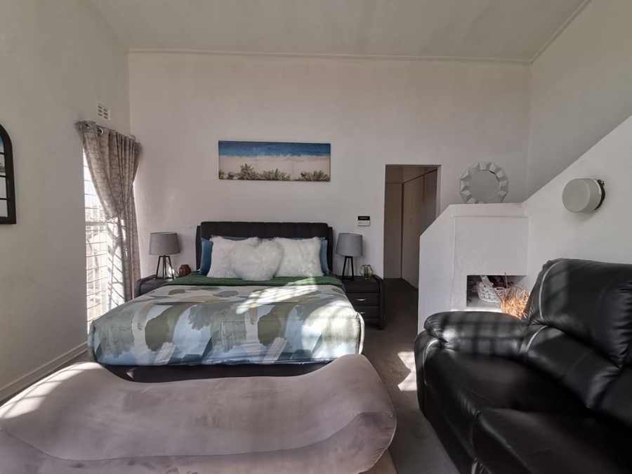 3 Bedroom Property for Sale in Oakdene Gauteng