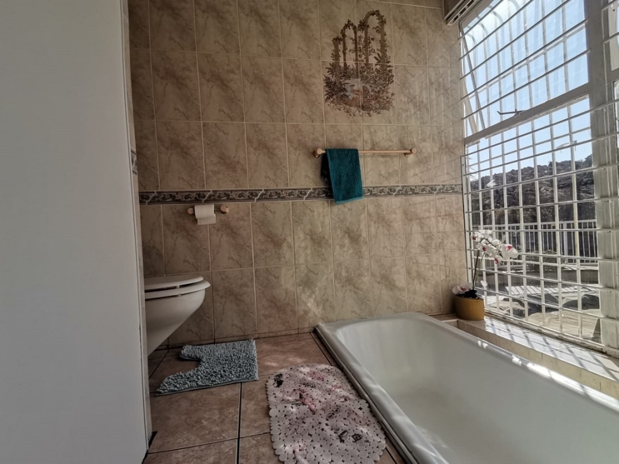 3 Bedroom Property for Sale in Oakdene Gauteng