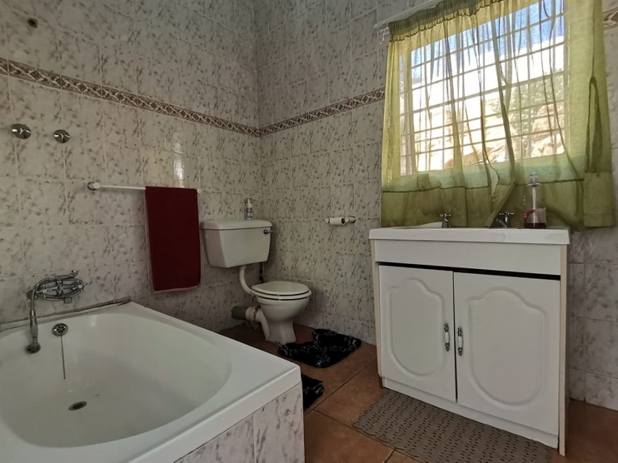 3 Bedroom Property for Sale in Oakdene Gauteng