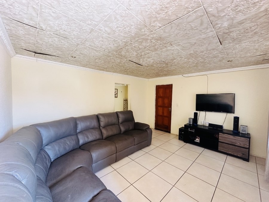 3 Bedroom Property for Sale in Alveda Park Gauteng