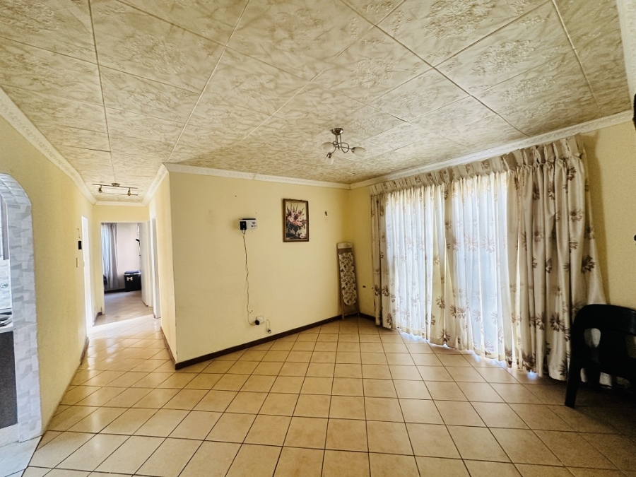 3 Bedroom Property for Sale in Alveda Park Gauteng