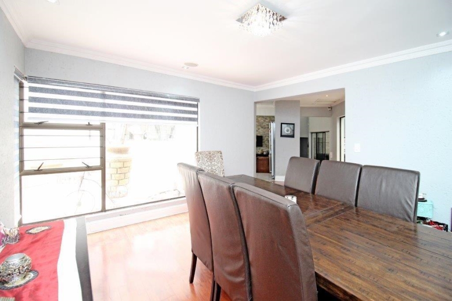 4 Bedroom Property for Sale in Dowerglen Ext 5 Gauteng