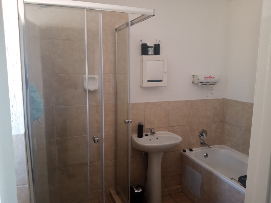 2 Bedroom Property for Sale in Comet Gauteng