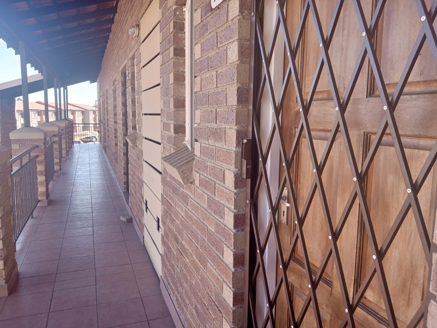 2 Bedroom Property for Sale in Comet Gauteng