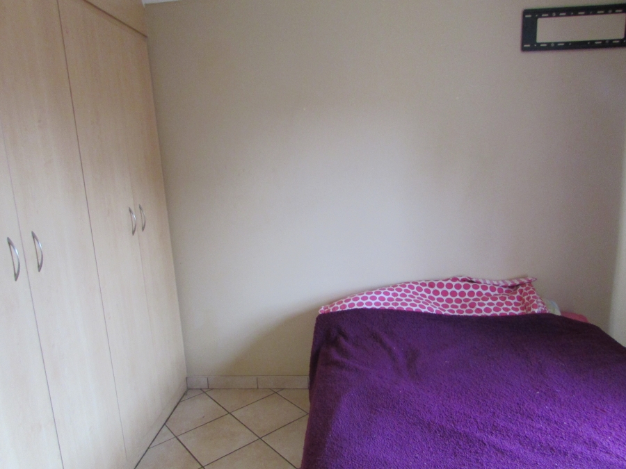 2 Bedroom Property for Sale in Greenhills Gauteng