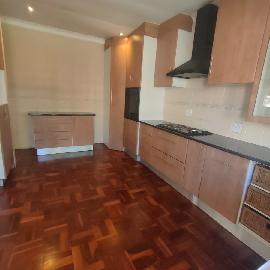 To Let 3 Bedroom Property for Rent in Emmarentia Gauteng