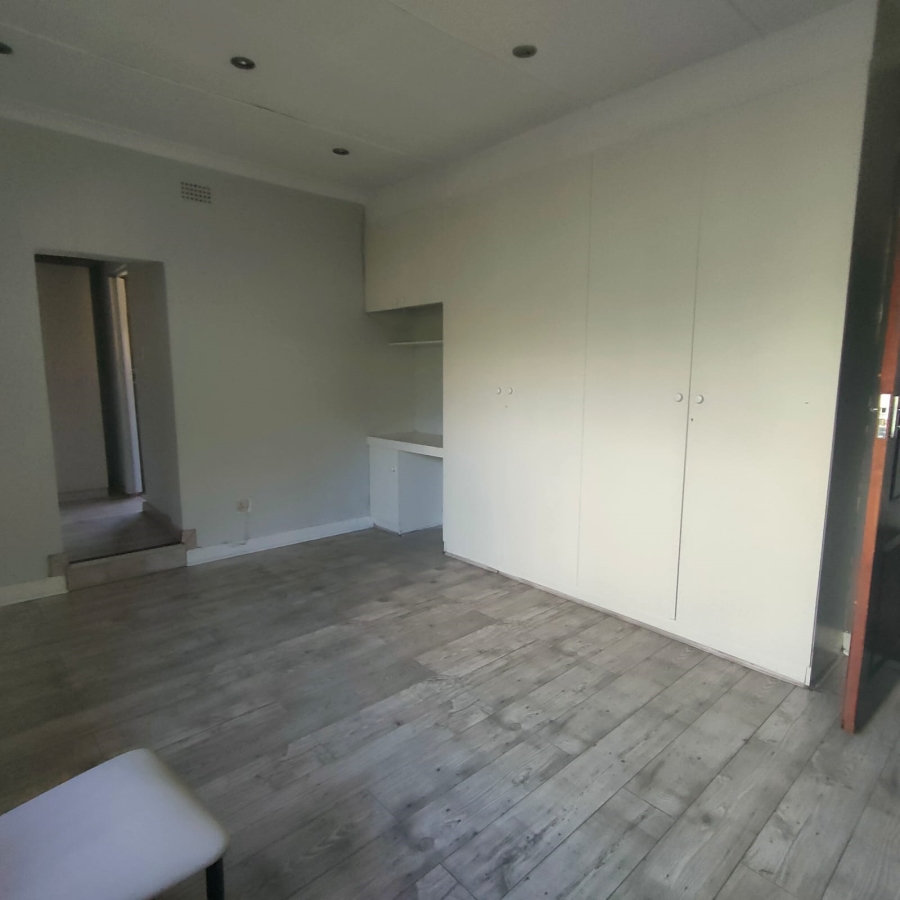 To Let 3 Bedroom Property for Rent in Emmarentia Gauteng