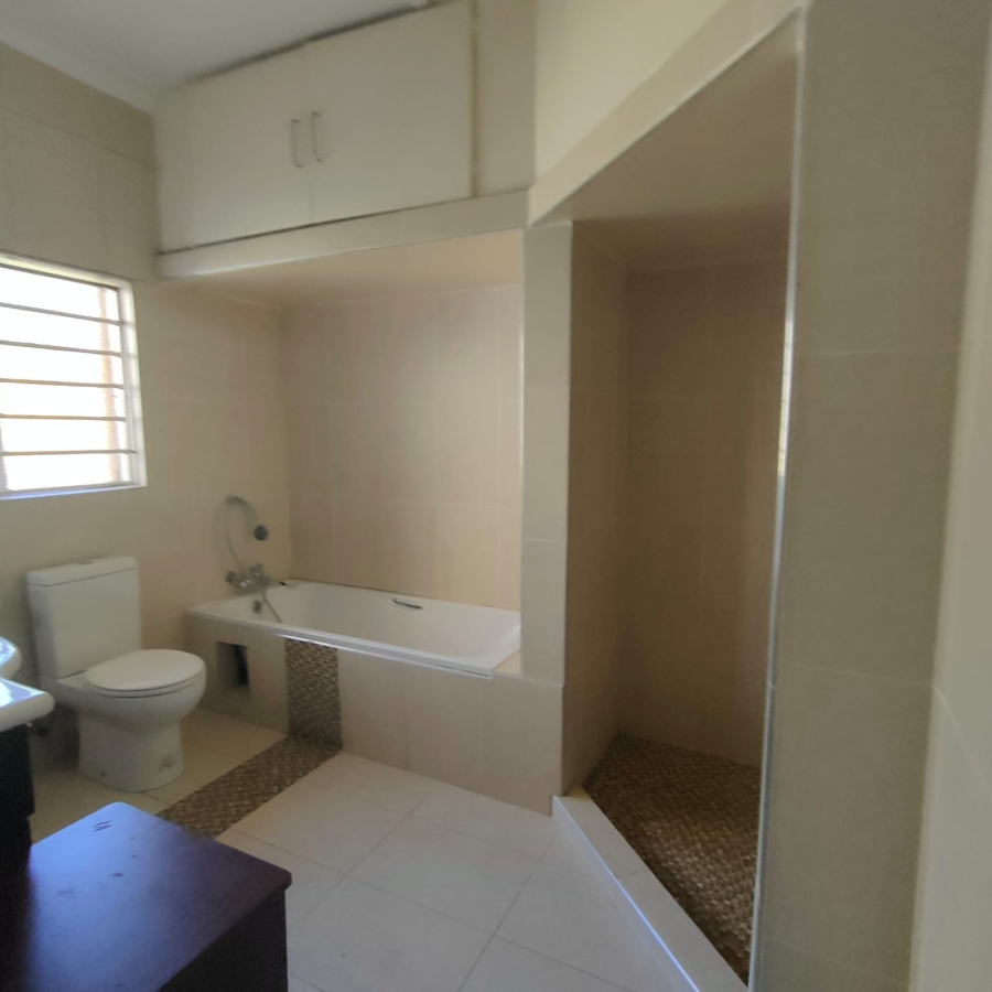 To Let 3 Bedroom Property for Rent in Emmarentia Gauteng