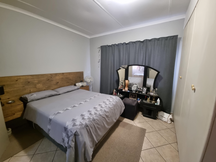 1 Bedroom Property for Sale in Shere Gauteng