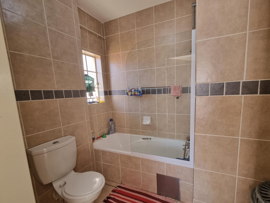 2 Bedroom Property for Sale in Hazeldean Gauteng