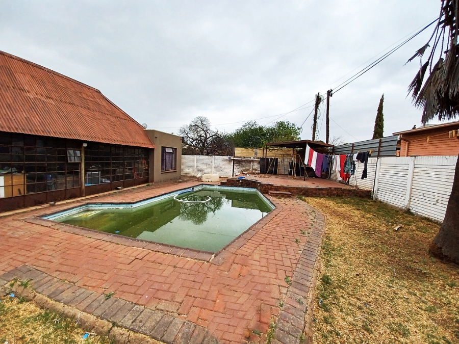 4 Bedroom Property for Sale in Vanderbijlpark CE 2 Gauteng