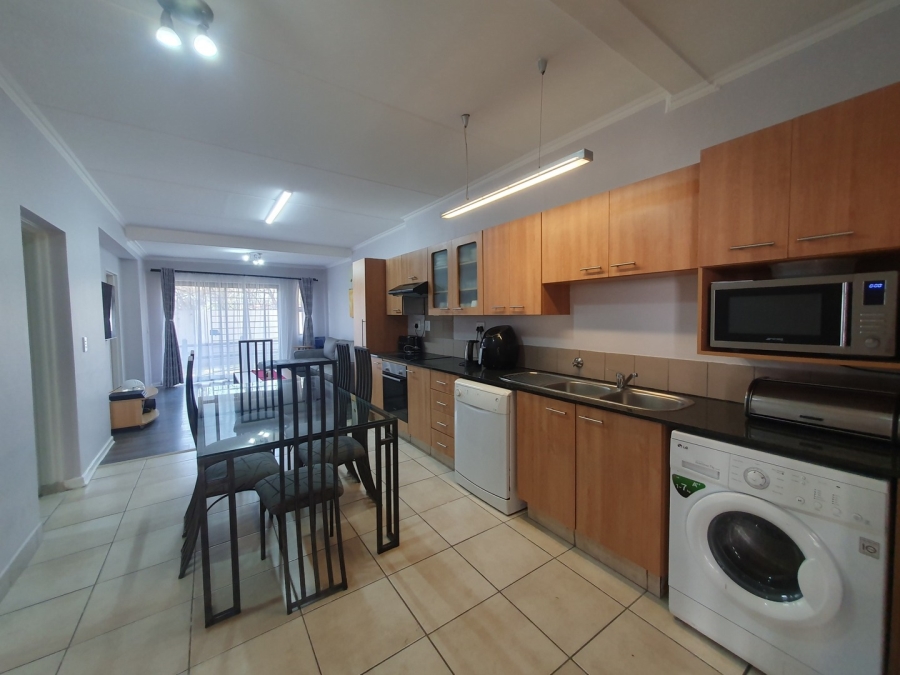 2 Bedroom Property for Sale in Sunninghill Gauteng