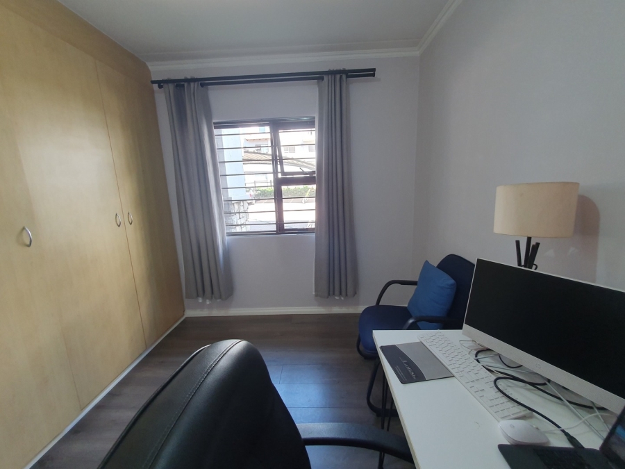 2 Bedroom Property for Sale in Sunninghill Gauteng