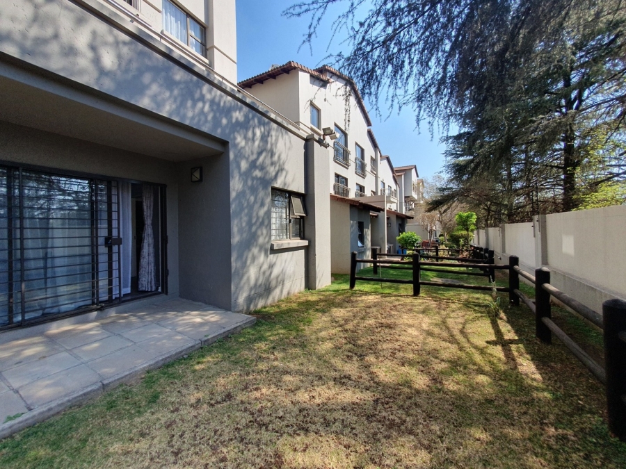 2 Bedroom Property for Sale in Sunninghill Gauteng