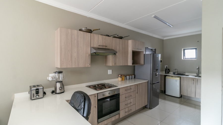 2 Bedroom Property for Sale in Halfway Gardens Gauteng