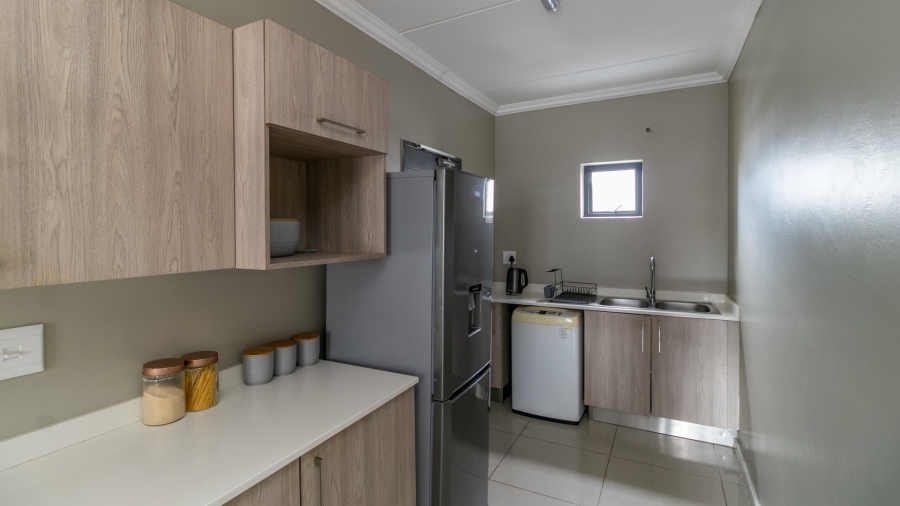 2 Bedroom Property for Sale in Halfway Gardens Gauteng