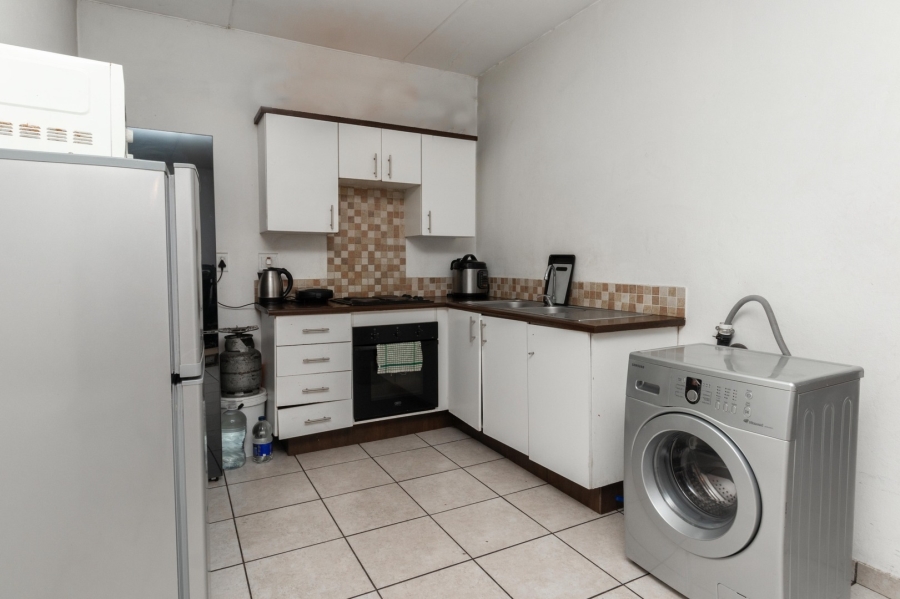 2 Bedroom Property for Sale in Grand Central Gauteng