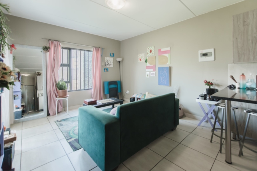 2 Bedroom Property for Sale in Glen Austin Gauteng