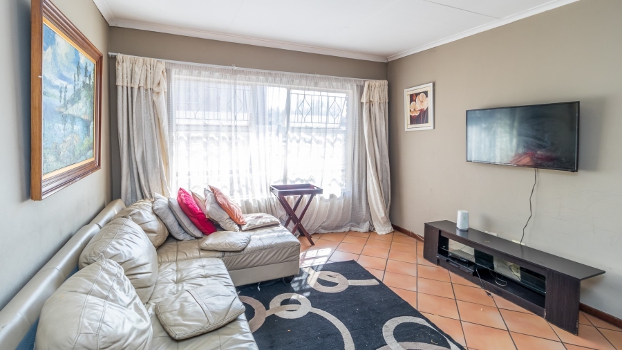 2 Bedroom Property for Sale in Vorna Valley Gauteng