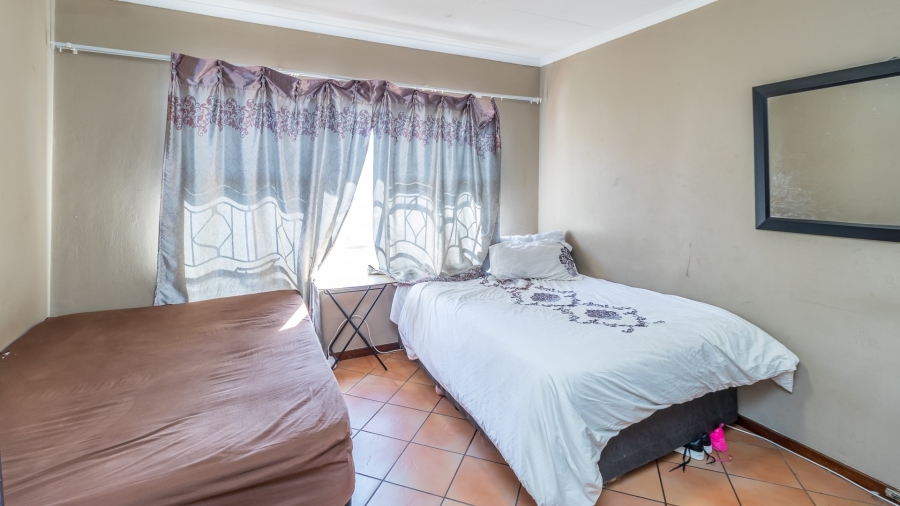 2 Bedroom Property for Sale in Vorna Valley Gauteng