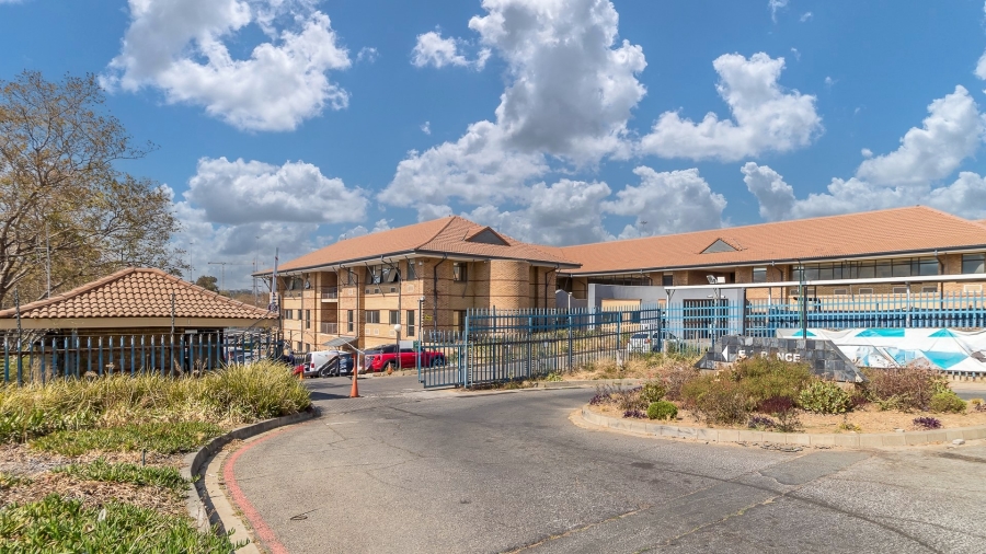 Commercial Property for Sale in Vorna Valley Gauteng