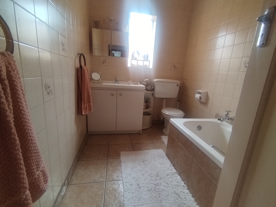 4 Bedroom Property for Sale in Edendale Gauteng