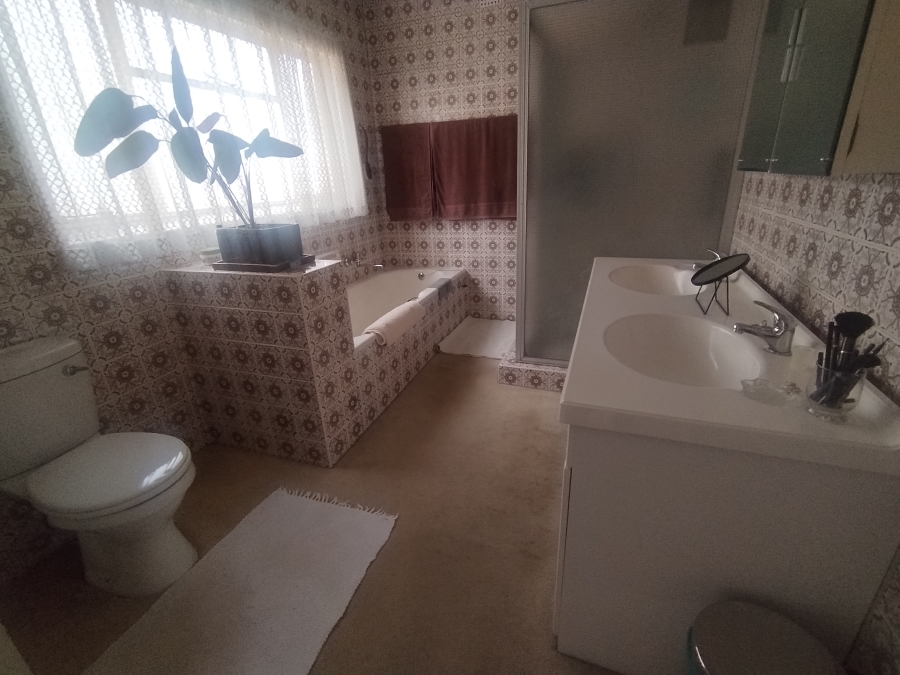 4 Bedroom Property for Sale in Edendale Gauteng