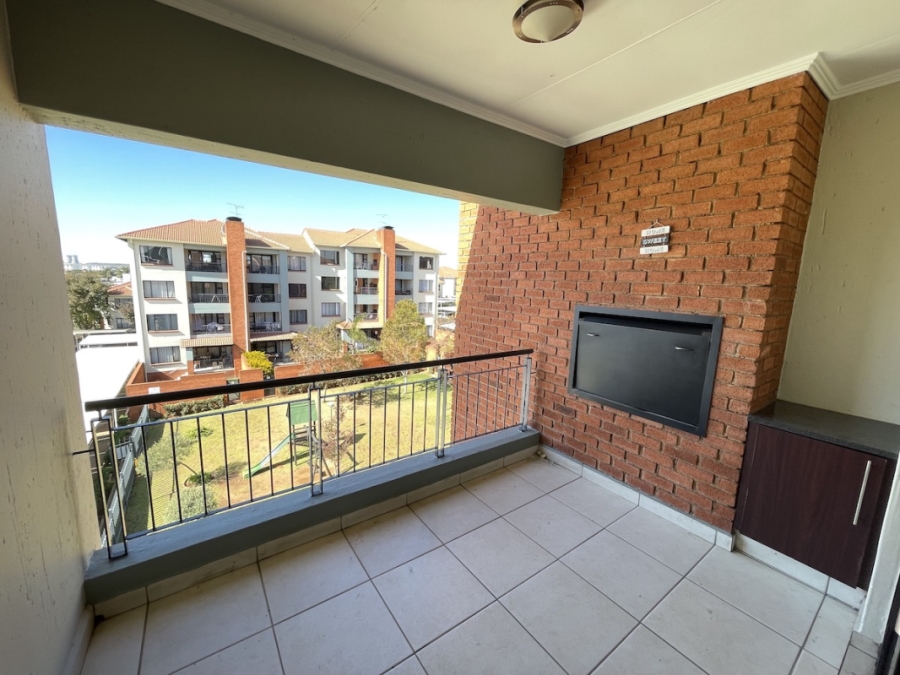 2 Bedroom Property for Sale in Greenstone Hill Gauteng