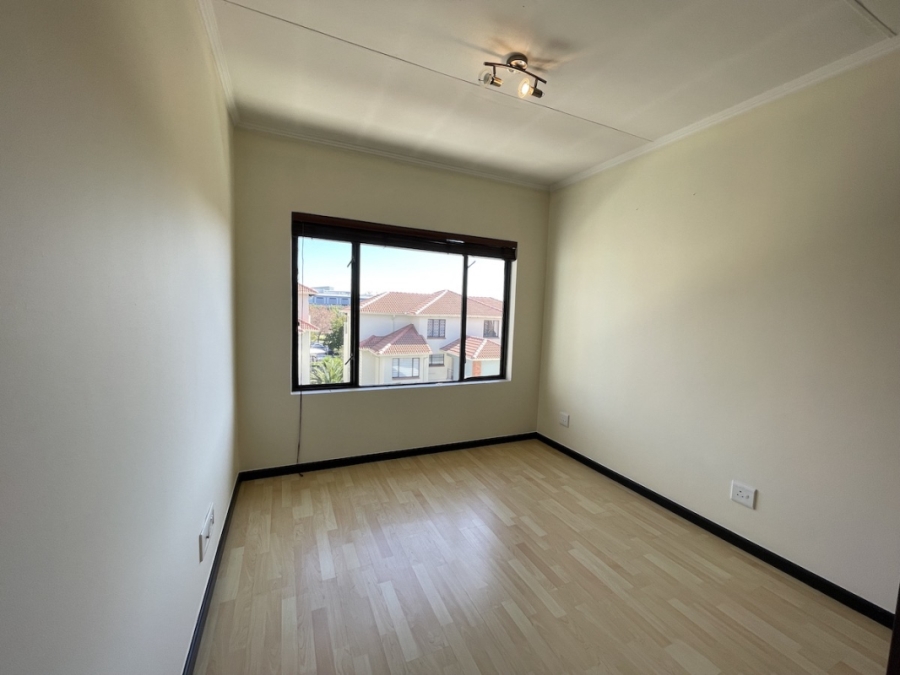 2 Bedroom Property for Sale in Greenstone Hill Gauteng