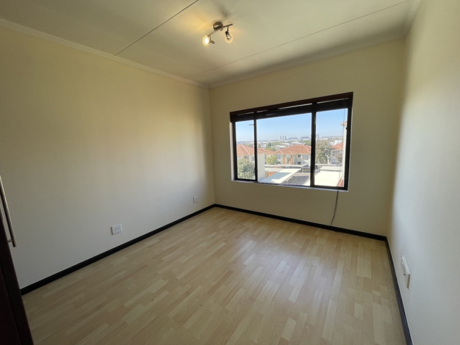 2 Bedroom Property for Sale in Greenstone Hill Gauteng