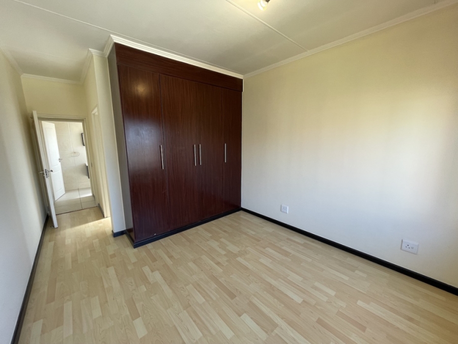 2 Bedroom Property for Sale in Greenstone Hill Gauteng