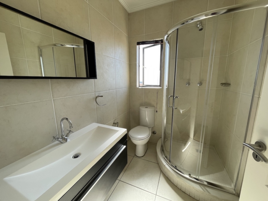 2 Bedroom Property for Sale in Greenstone Hill Gauteng